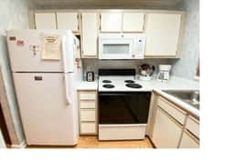 D2 Bishop on the Green 2 BR 2 BA Condo Golf Course